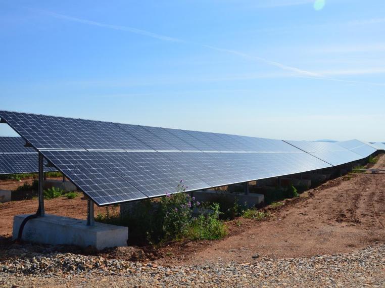 TotalEnergies et EPC Groupe s’allient pour développer un grand projet solaire en Occitanie