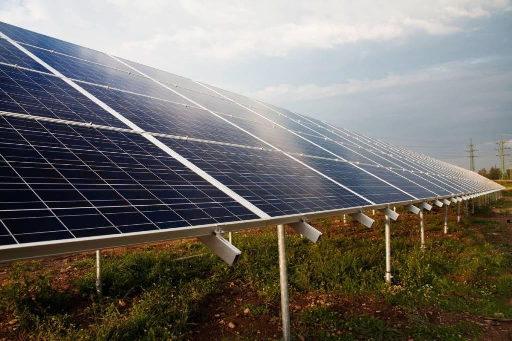 TotalEnergies acquiert 5 parcs photovoltaïques en Roumanie