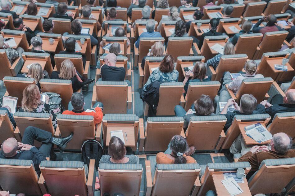 Événementiel : le groupe de presse Ebra rachète l’agence Gens d’événement
