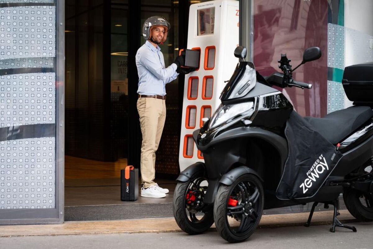 Bornes de recharge électrique : Zeway s’allie avec Auchan