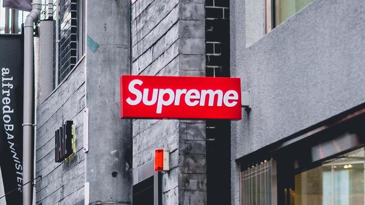 EssilorLuxottica mise 1,5 milliard sur Supreme pour se réinventer au-delà de l’optique