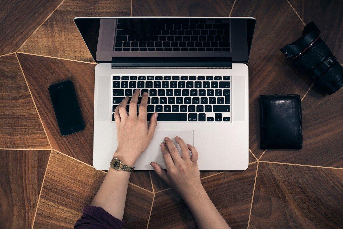Netlinking : RocketLinks se renforce avec le rachat d’Ereferer