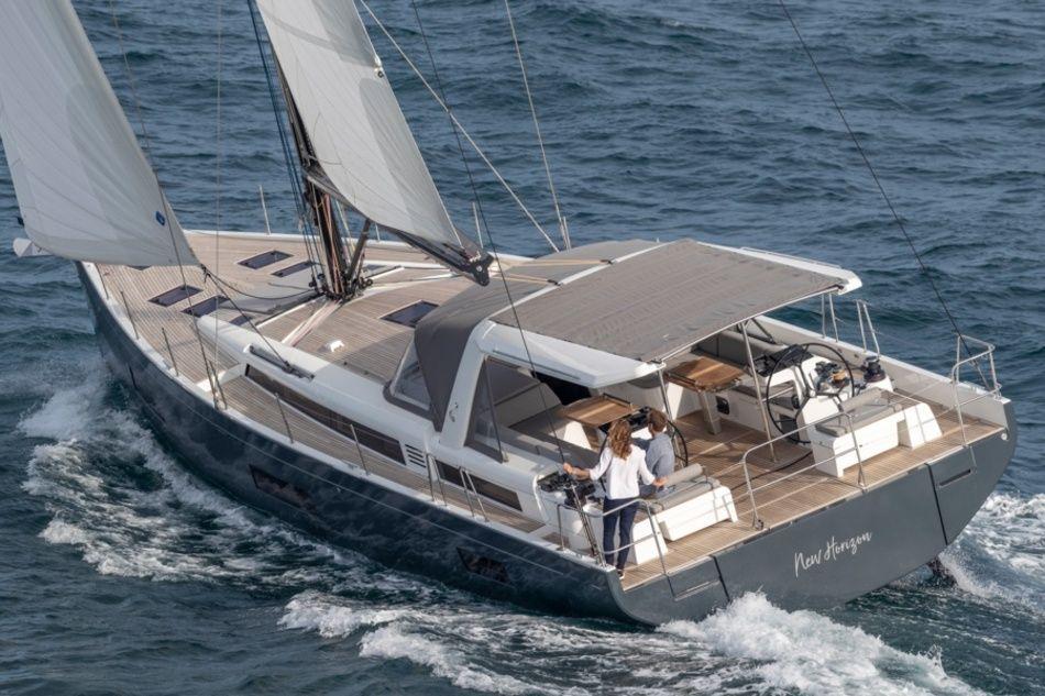 Beneteau lance le premier bateau de série en matériaux recyclés avec cinq partenaires industriels