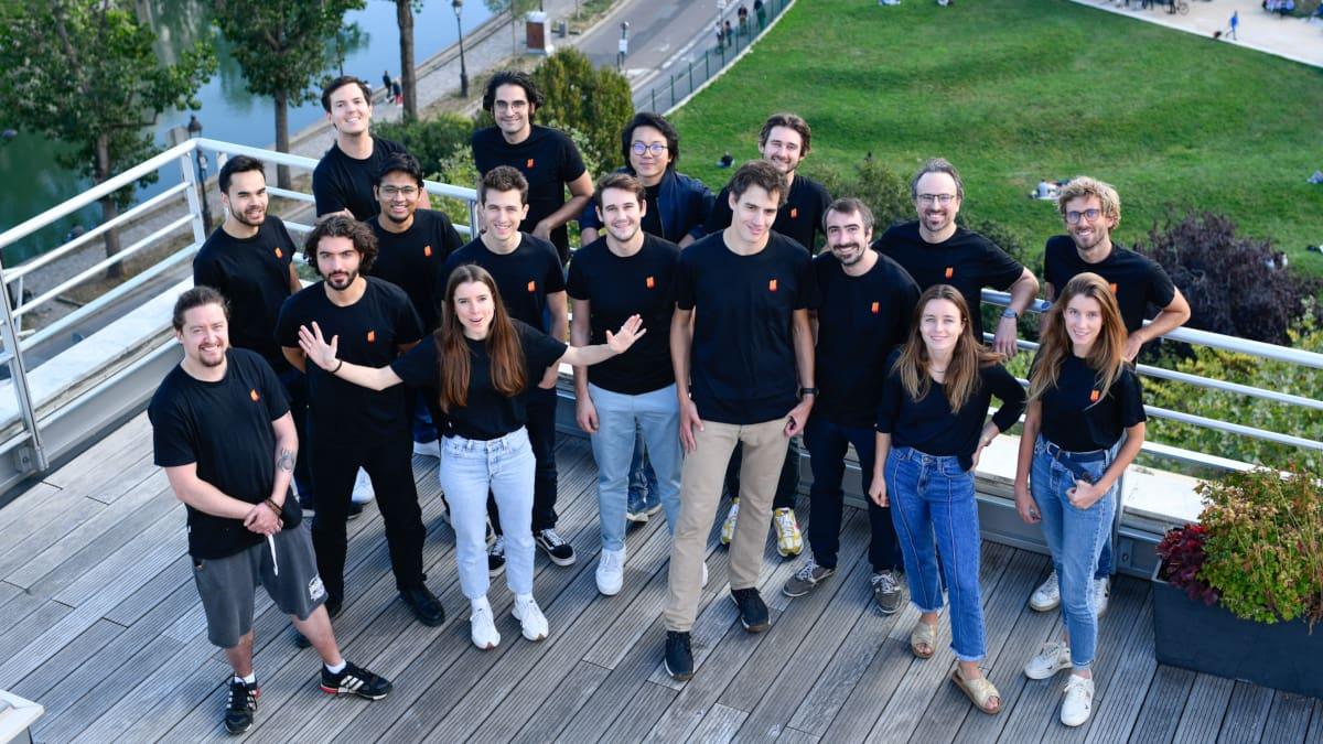 Axa, géant de l'assurance, s'allie à Mistral AI pour révolutionner le secteur grâce à l'intelligence artificielle