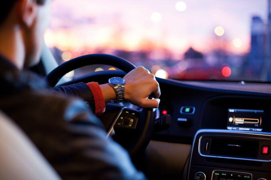 Uber annonce une hausse du salaire minimum des chauffeurs