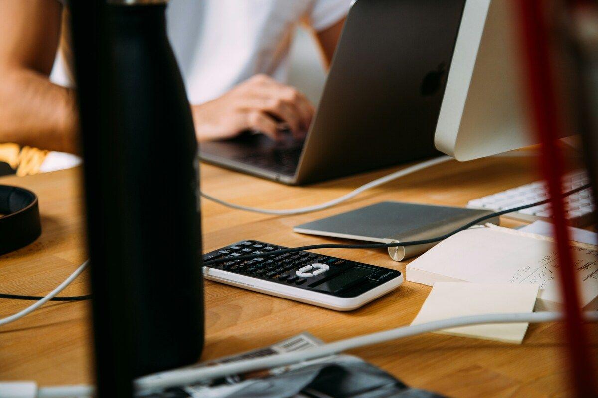 Comment fixer ses tarifs en freelance sans se sous-évaluer ?