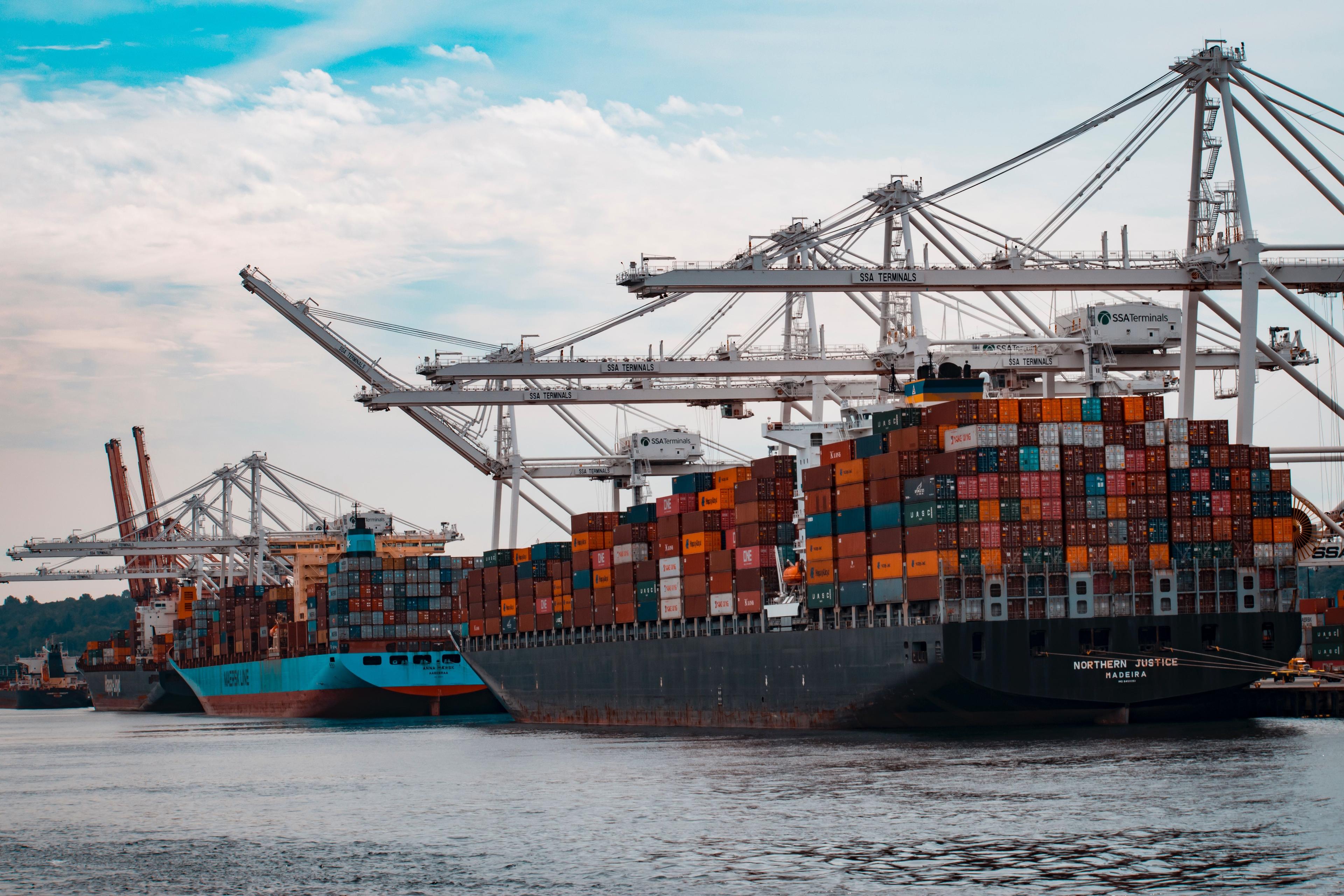 Transports maritimes : signature d’un accord historique de décarbonation à l’OMI