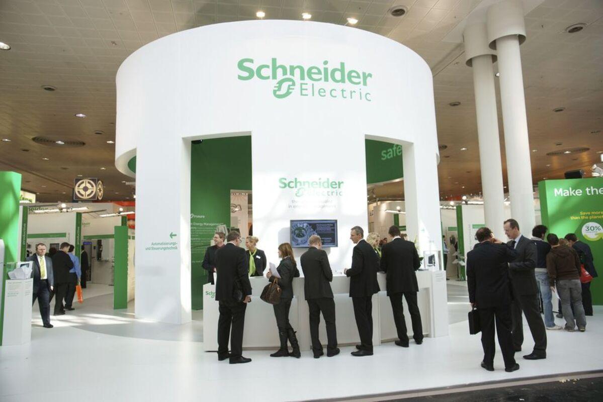 Schneider Electric éteint les doutes et signe un record