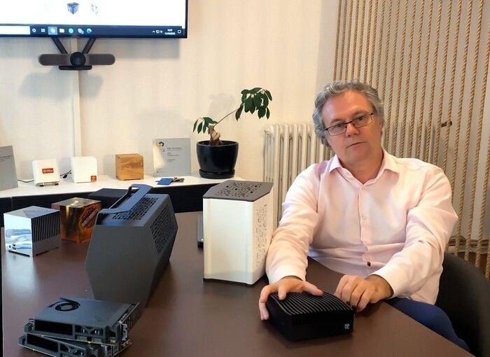 Le fabricant d’ordinateurs Bleu Jour rapatrie en France une partie de sa production et rachète MGG