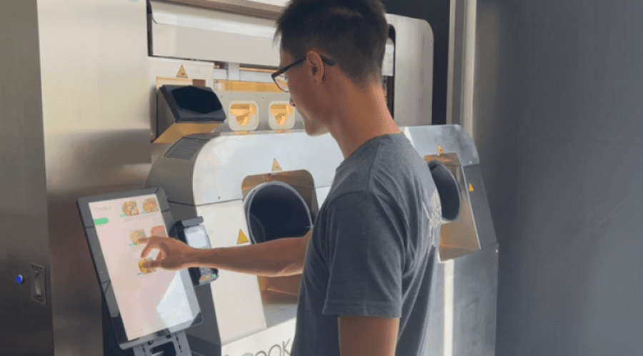 Cook-e, leader français de la restauration robotique, lève 5 M€